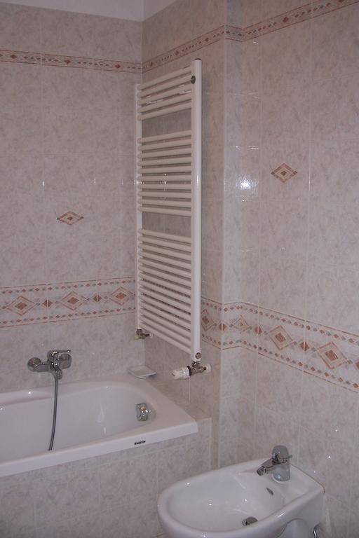 Fabbricato Indipendente Centro Apartment Lozzo Cadore Phòng bức ảnh