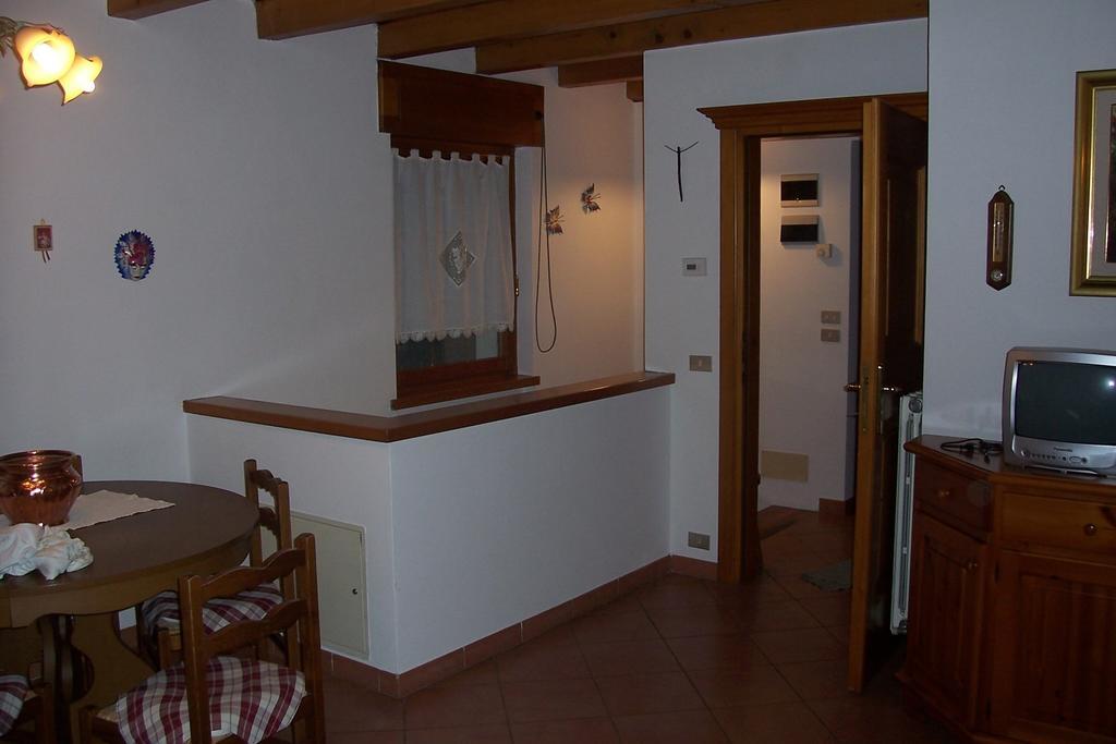 Fabbricato Indipendente Centro Apartment Lozzo Cadore Phòng bức ảnh